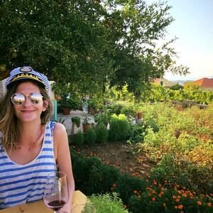 Meet your Posher, Lauren